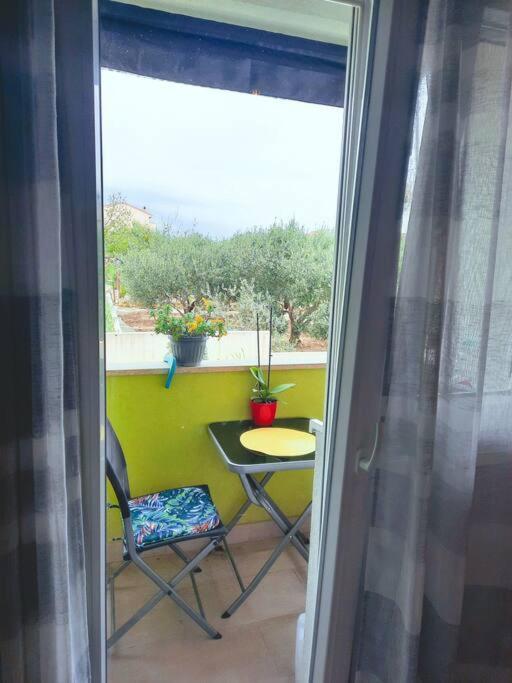 Apartman Nane Солин Экстерьер фото